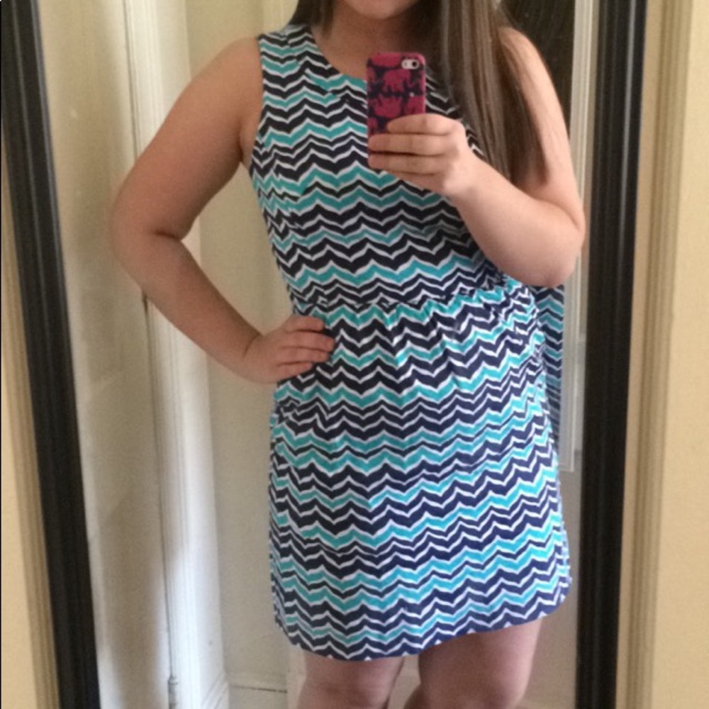 Vineyard Vines waves dress